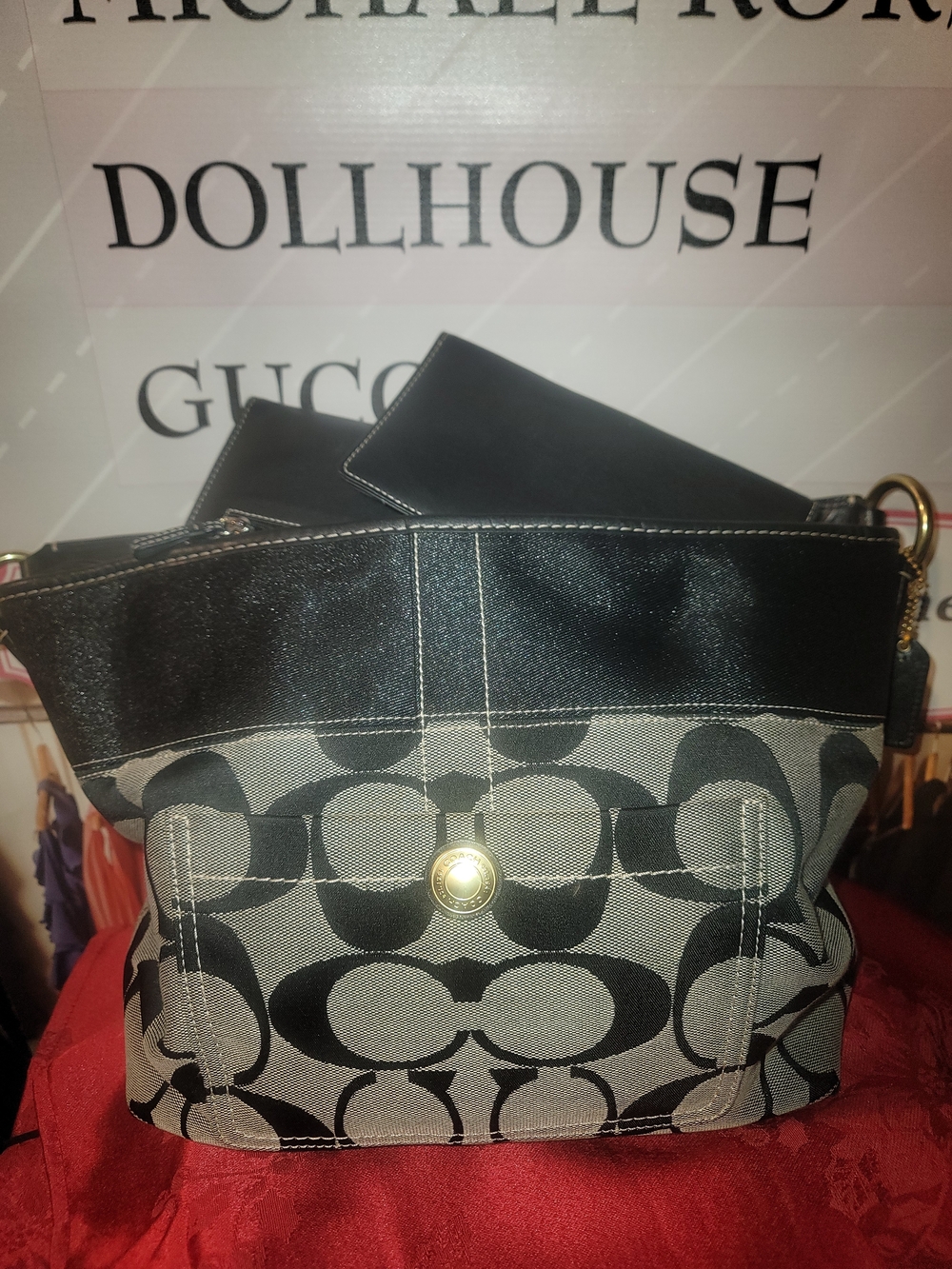 Coach Signature Canvas Shoulder Bag in Black/Gray w/Wallet & Card Holder